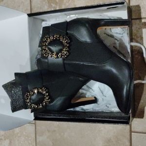 🎉HP🎉 Karl Lagerfeld Paris Vania Booties Ankle Boots 11 Black New with Box